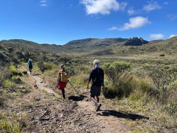 Ovos de Galinha + Cachoeira do Aiuruoca - PNI