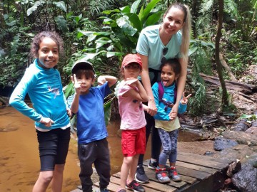 Com as crianças no Núcleo Engordador do PE da Cantareira