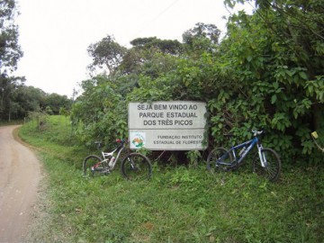Travessia Pico do Caledônia - Parque Estadual dos 3 Picos