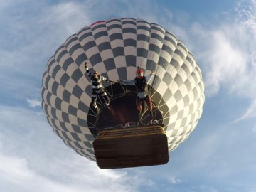 Teaser documentário sobre salto de balão