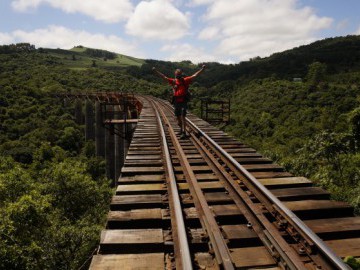 Ferrovia do Trigo - Travessia Guaporé x Viaduto 13