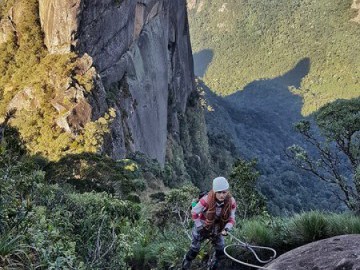DEDO DE DEUS - RJ - Montanhismo, Escalada e Aventura