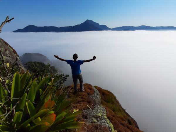 A CONQUISTA DO MORRO DO EIXO - Ilhabela - SP