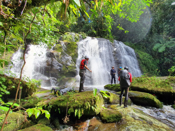 VALE DO ITAMAMBUCA: Expedição Selvagem - Ubatuba - SP