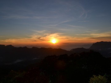 Nascer do Sol no Anhangava