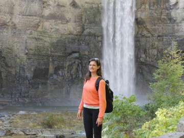 Hiking at Taughannock Falls