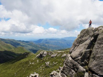 Hiking Circuito dos 5 Lagos e Pedra do Altar – PNI