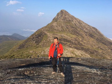 Pico da Bandeira, Calçado e Cristal