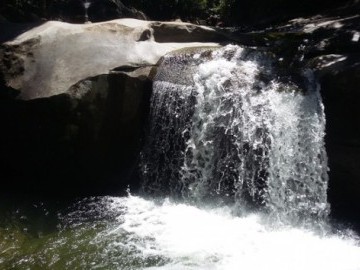 Cachoeira das Andorinhas - Aldeia Velha, Silva Jardim - RJ
