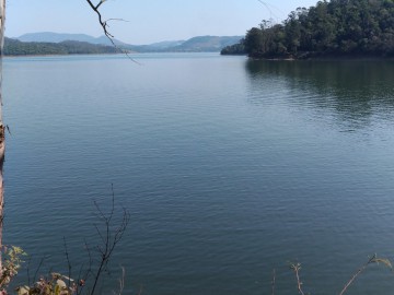 Brincando a suas margens "Represa de Nazaré Paulista