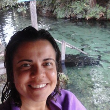 Cristiane Ferreira Moreir