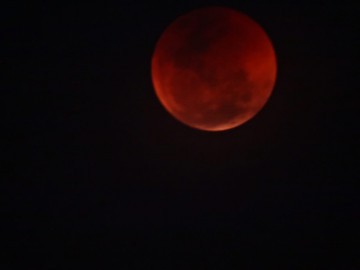 TRILHA NOTURNA NA "LUA DE SANGUE"