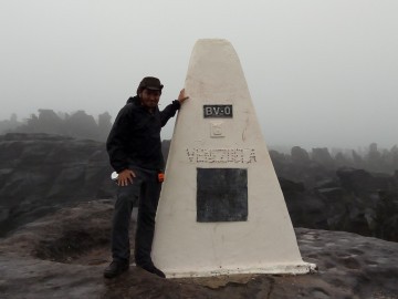 Na minha vez... O inóspito Ponto Triplo do Monte Roraima