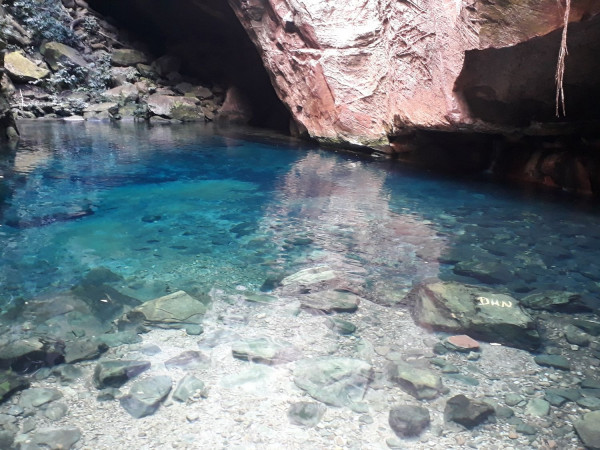 Azul esverdeado ou verde azulado? Até o tom é encantado...