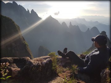 Castelos de Açu + Portais de Hércules