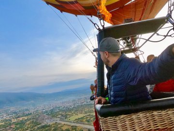 Balão Em Teotihuacan - México
