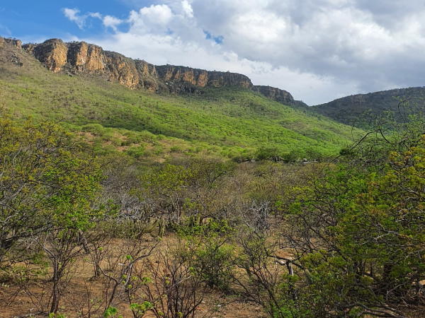 Travessia na Serra do Feiticeiro (Lajes-RN)
