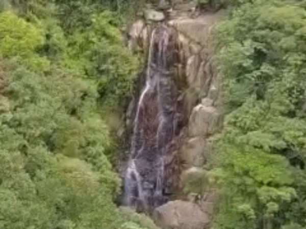 Rapel Na Cachoeira Escondida