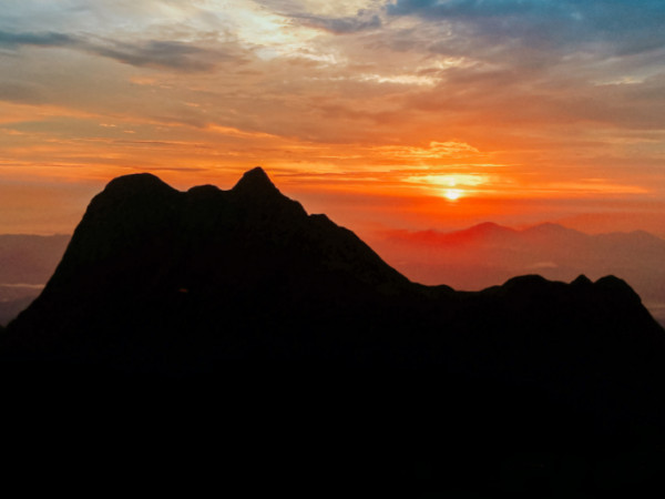 Trilha e Camping no Pico Paraná