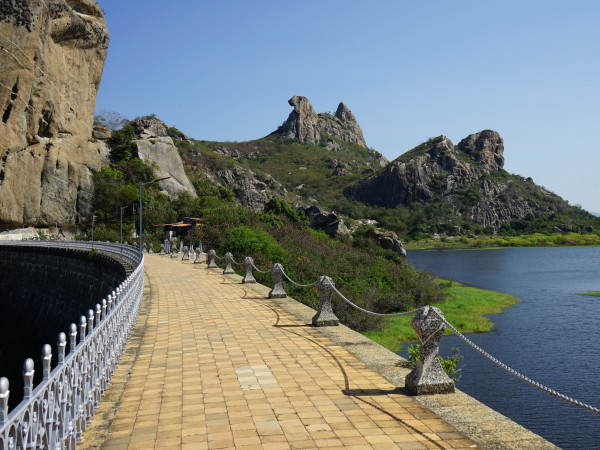 MONOLITOS DE QUIXADÁ - CE