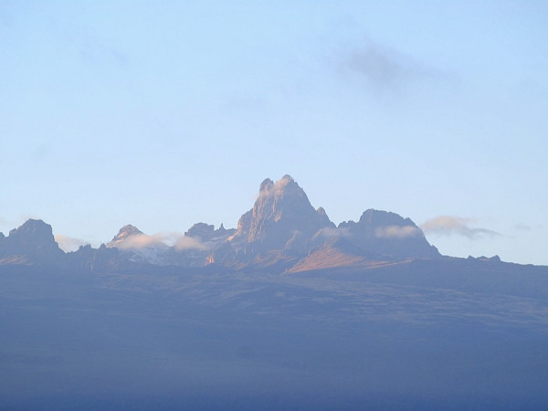 Batian - o poderoso Masai me permite no topo do Mt. Kenya
