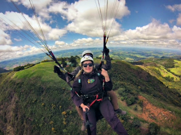 Parapente no Pico do Gaviao