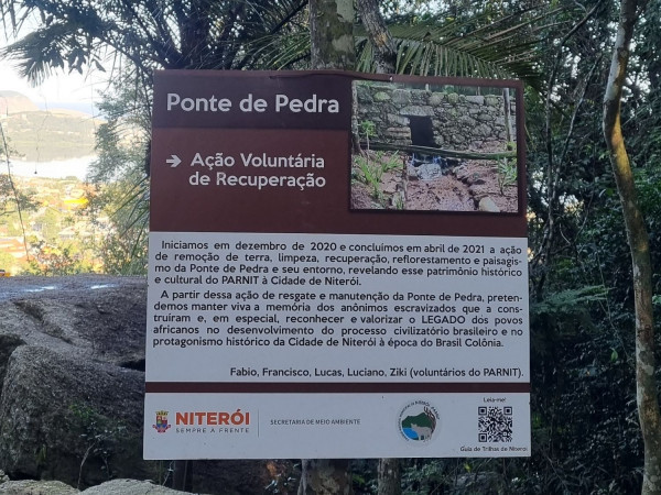 Trilha Ponte de Pedra