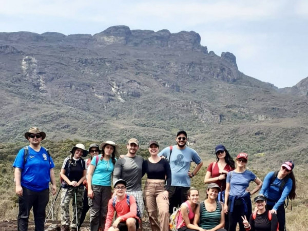 Covid-19: Combinamos De Não Morrer Ninguém!