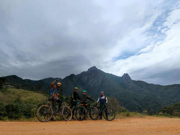 Travessia Itaguaré X Marins E Descida De MTB Até Piquete